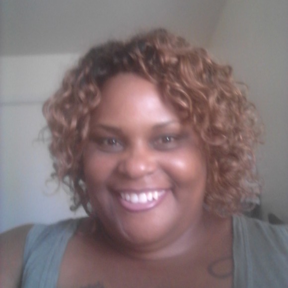 Meet your Posher, Michelle - Picture 1 of 1